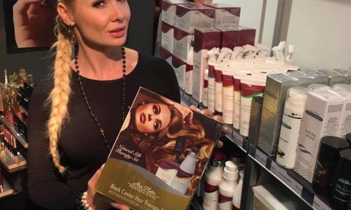 Natalija  Bunkė išbandė Mon Platin Professional plaukų priežiūros priemones